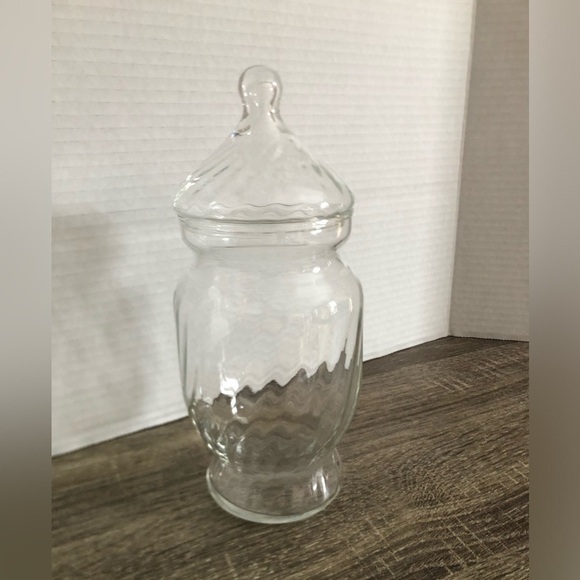 Clear Glass Apothecary Jar with Optic Swirl Design - Picture 4 of 9